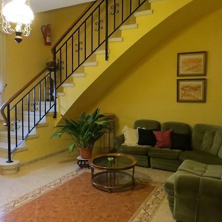 Hostal Restaurante Reina El Tejar Eksteriør bilde