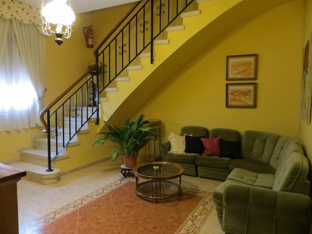 Hostal Restaurante Reina El Tejar Eksteriør bilde