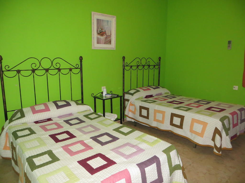 Hostal Restaurante Reina El Tejar Eksteriør bilde