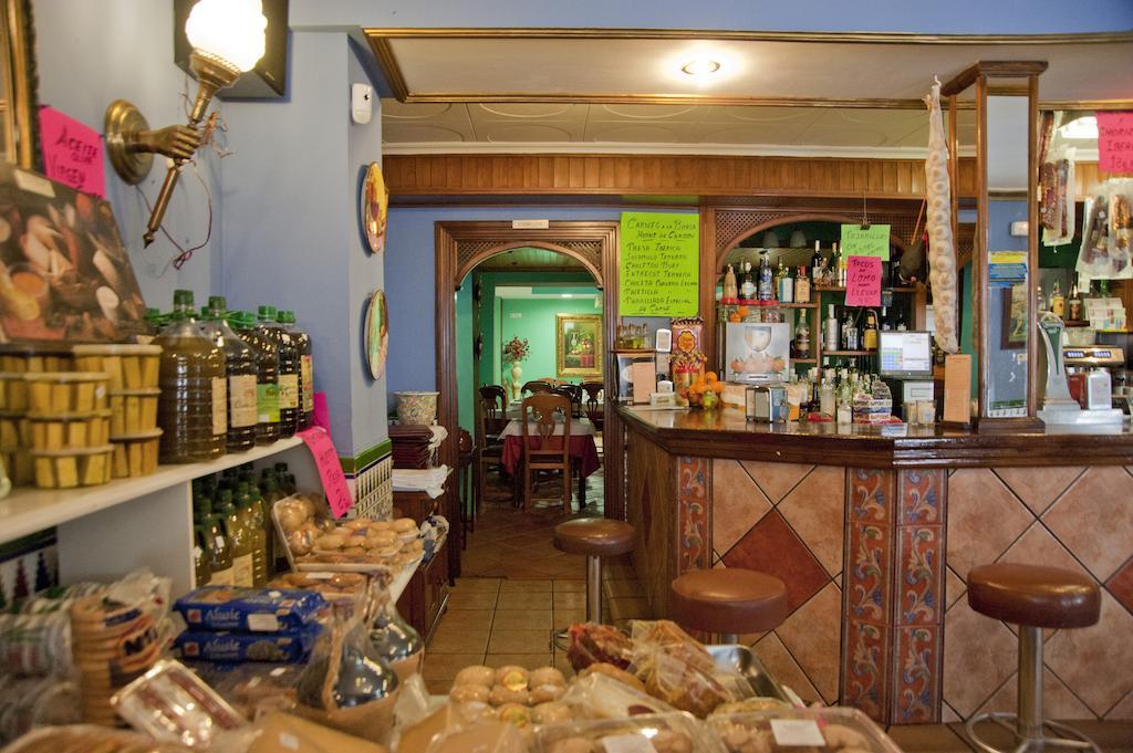 Hostal Restaurante Reina El Tejar Eksteriør bilde